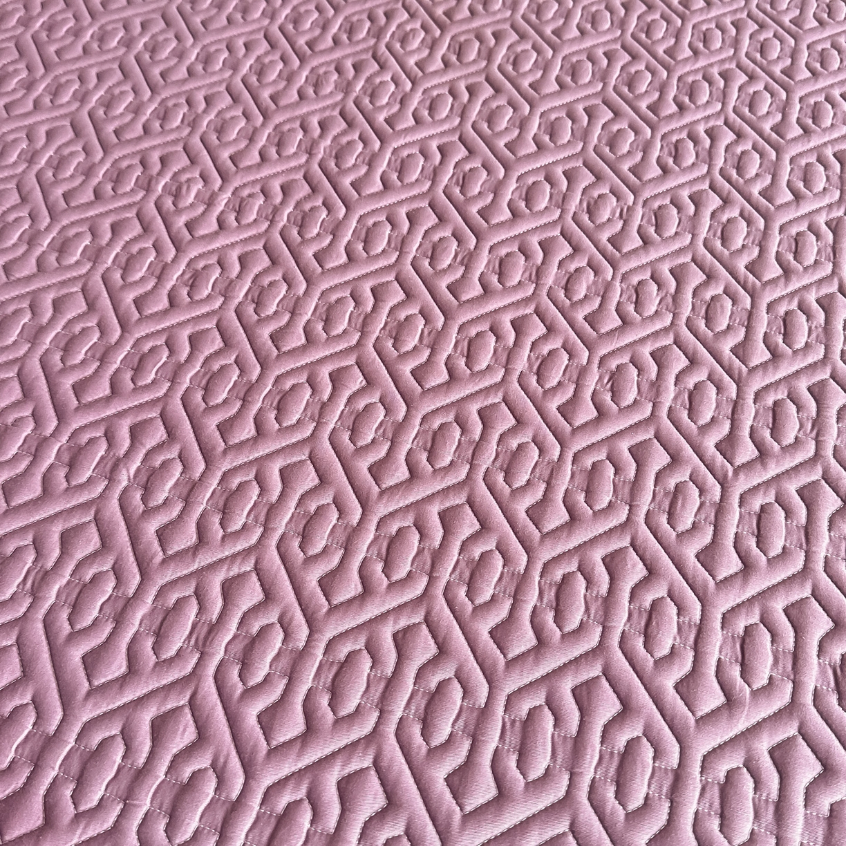 91家纺网 家纺一手货源 找家纺 手艺人家纺 2025新款全棉纯棉绗缝单床裙C01 床裙单件 床裙C01紫