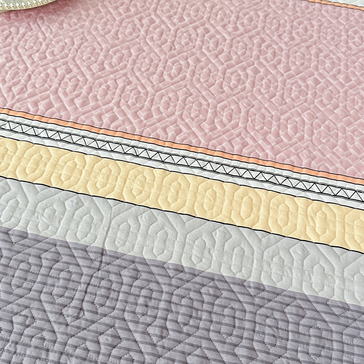 91家纺网 家纺一手货源 找家纺 手艺人家纺 2025新款全棉纯棉绗缝单床裙C02-C15 床裙单件 床裙C15