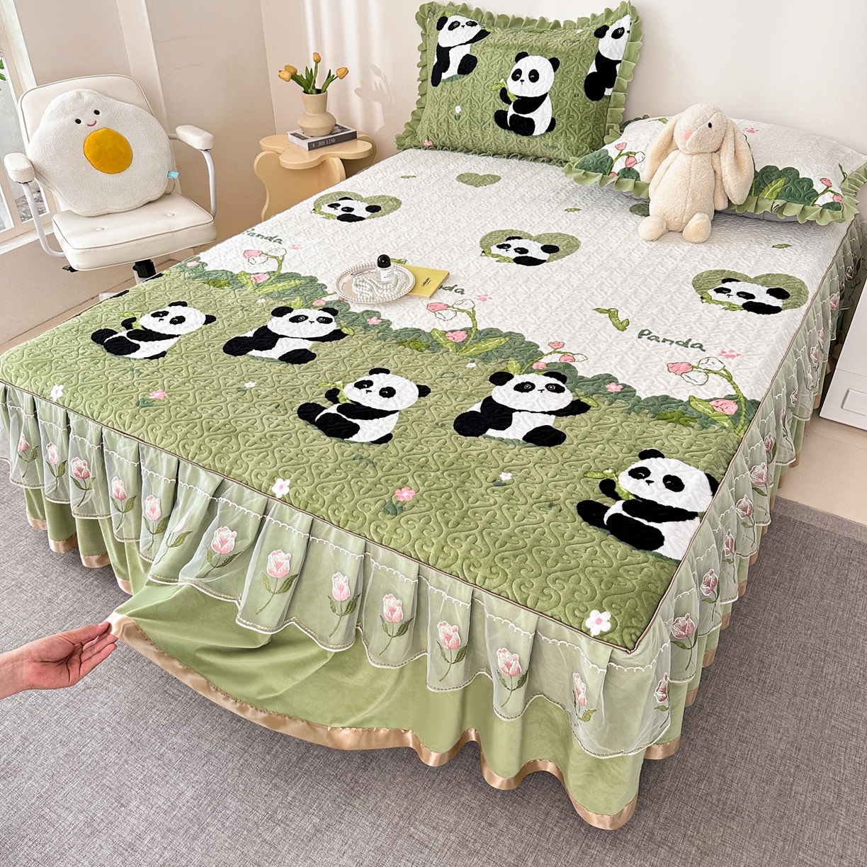 91家纺网 家纺一手货源 找家纺 （总）手艺人家纺 2025新款牛奶绒绗缝R01-R05单床裙 床裙单件