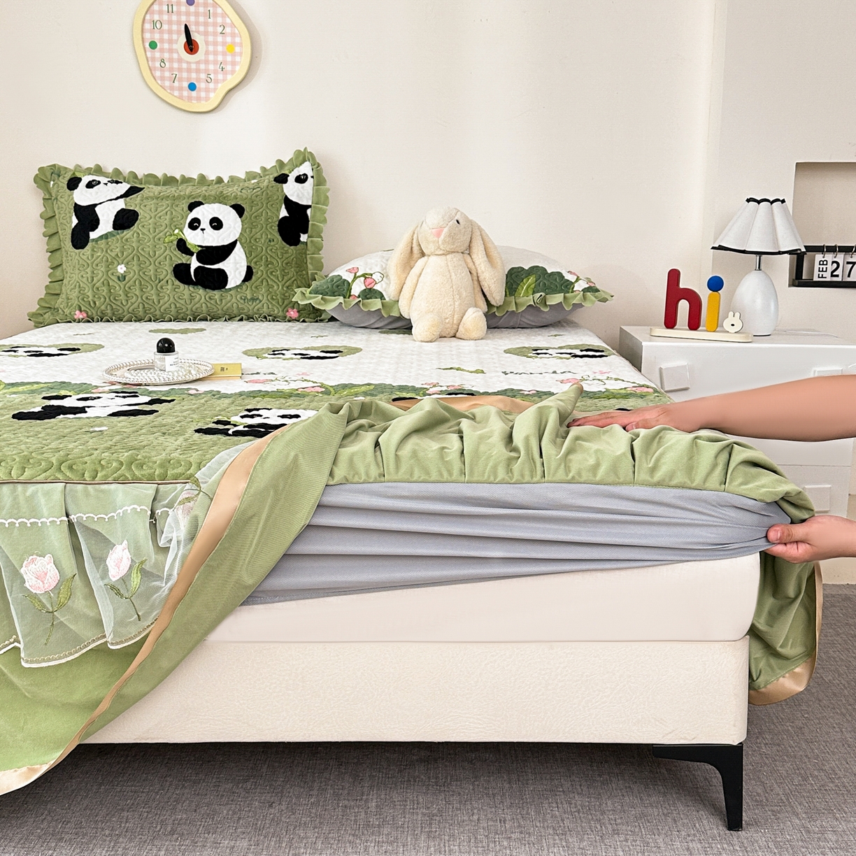 91家纺网 家纺一手货源 找家纺 手艺人家纺 2025新款牛奶绒绗缝R01-R05单床裙 床裙单件 床裙R01