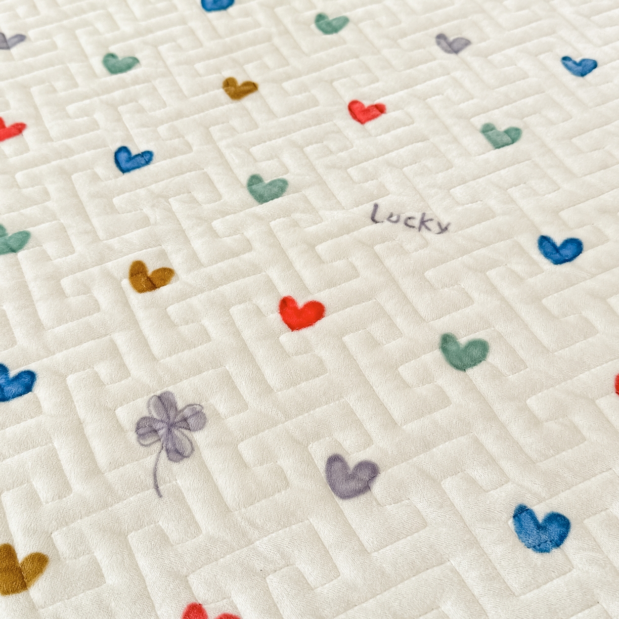 91家纺网 家纺一手货源 找家纺 手艺人家纺 2025新款牛奶绒绗缝R01-R05单床裙 床裙单件 床裙R02