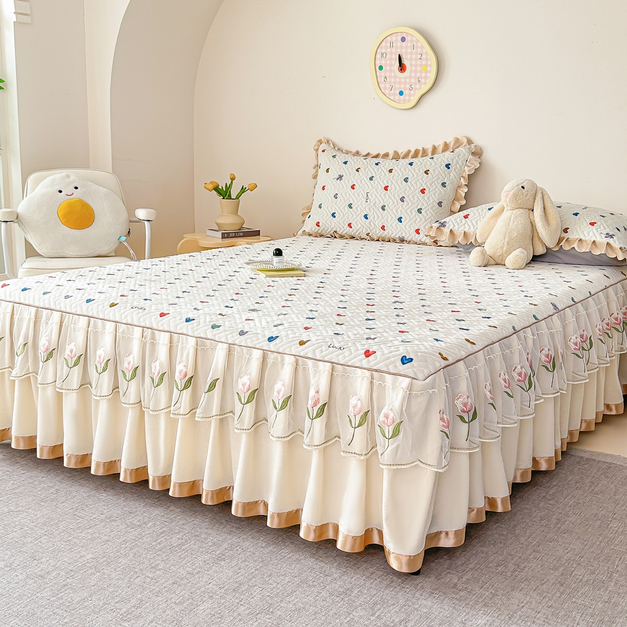 91家纺网 家纺一手货源 找家纺 手艺人家纺 2025新款牛奶绒绗缝R01-R05单床裙 床裙单件 床裙R02