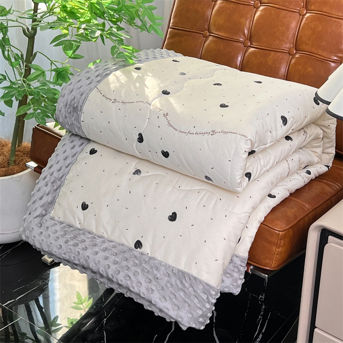 91家纺网 家纺一手货源 找家纺 天瑜家纺 2025新款A类全棉纯棉豆豆绒AB面设计被芯被子被芯 爱心