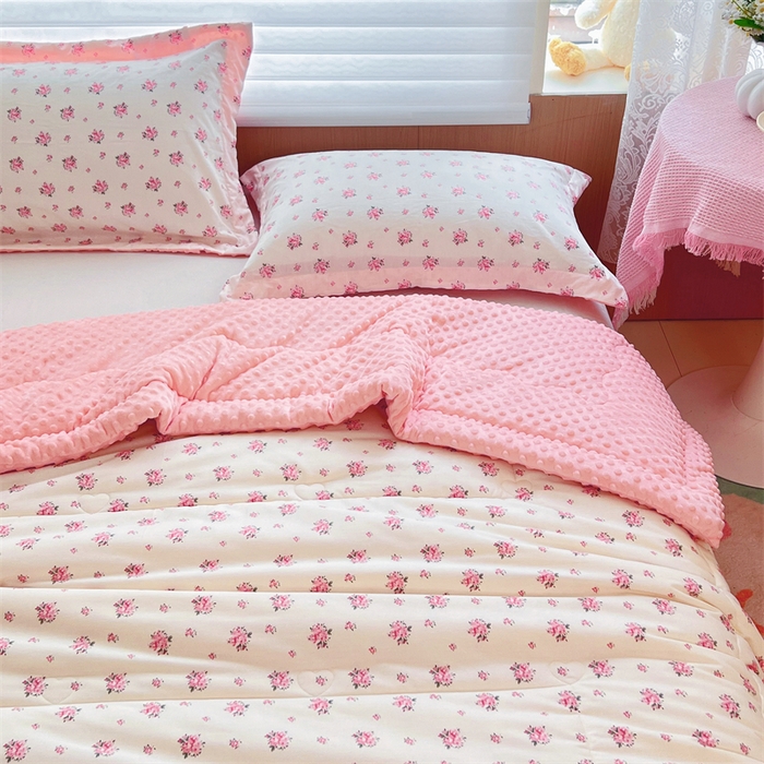 91家纺网 家纺一手货源 找家纺 天瑜家纺 2025新款A类全棉纯棉豆豆绒AB面设计被芯被子被芯 桃花运