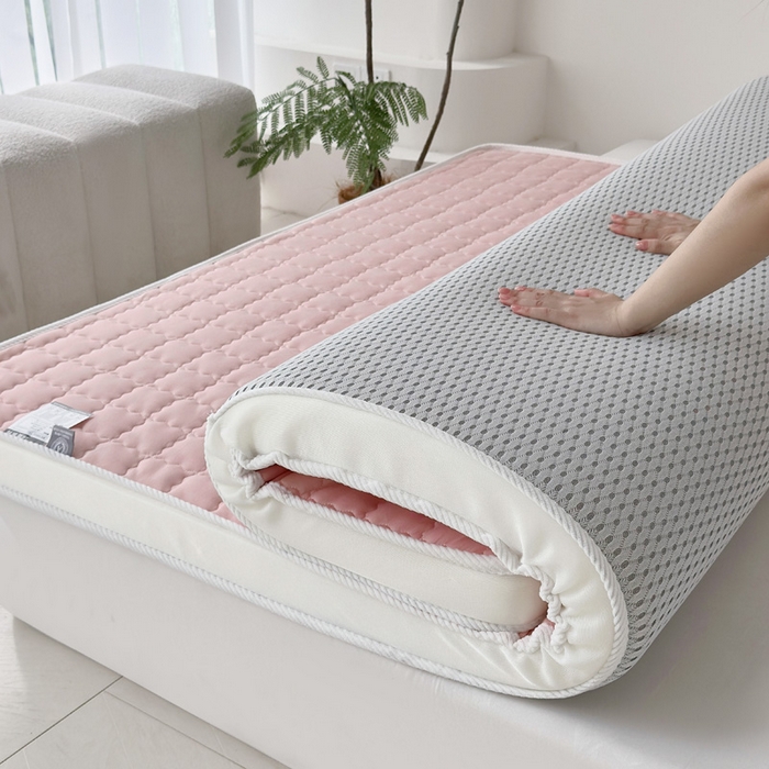 91家纺网 家纺一手货源 找家纺 娇逸家居 2025新款亲肤舒适记忆海绵床垫（可定制特殊尺寸） 方格粉