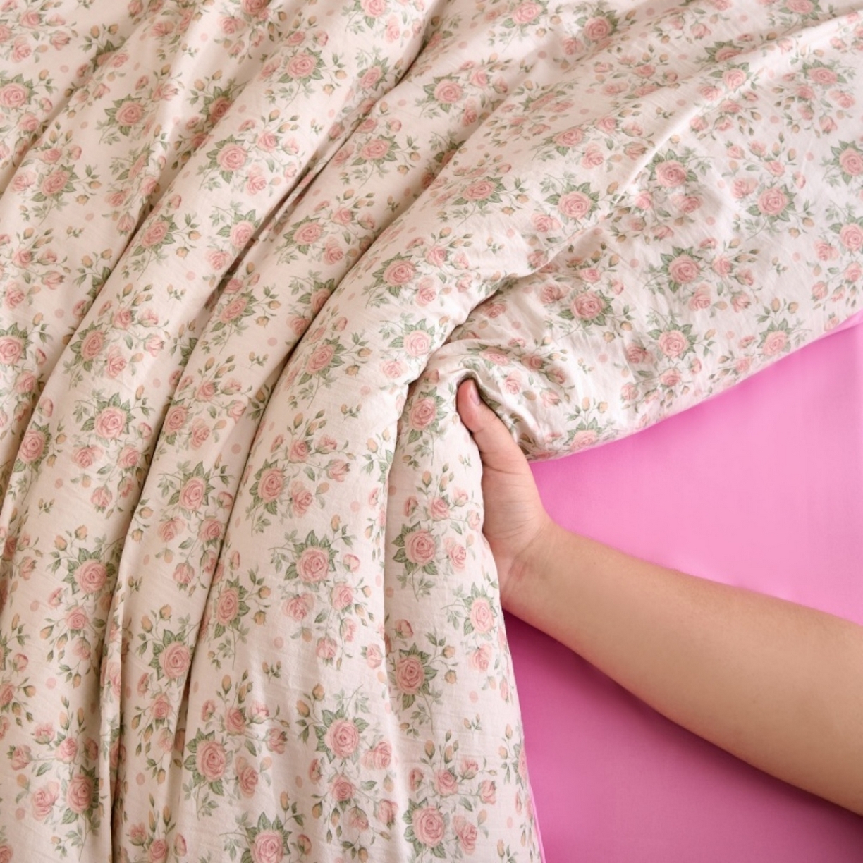 91家纺网 家纺一手货源 找家纺 好宜家纺 2025新款可拆洗新疆棉花被冬被春秋被夏凉被家用学生宿舍被子空调被芯四季通用 【批发团购价更优】【免费打包代发】【量大免费送货上门】 巴黎恋人-樱花粉