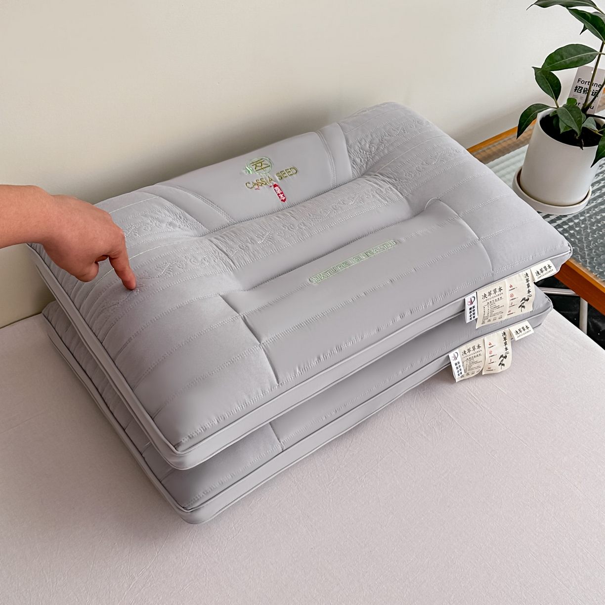 91家纺网 家纺一手货源 找家纺 （总）木子晗 2025新款颈椎疼痛专用护颈椎枕头牵引拉伸不塌陷助眠家用决明子枕芯