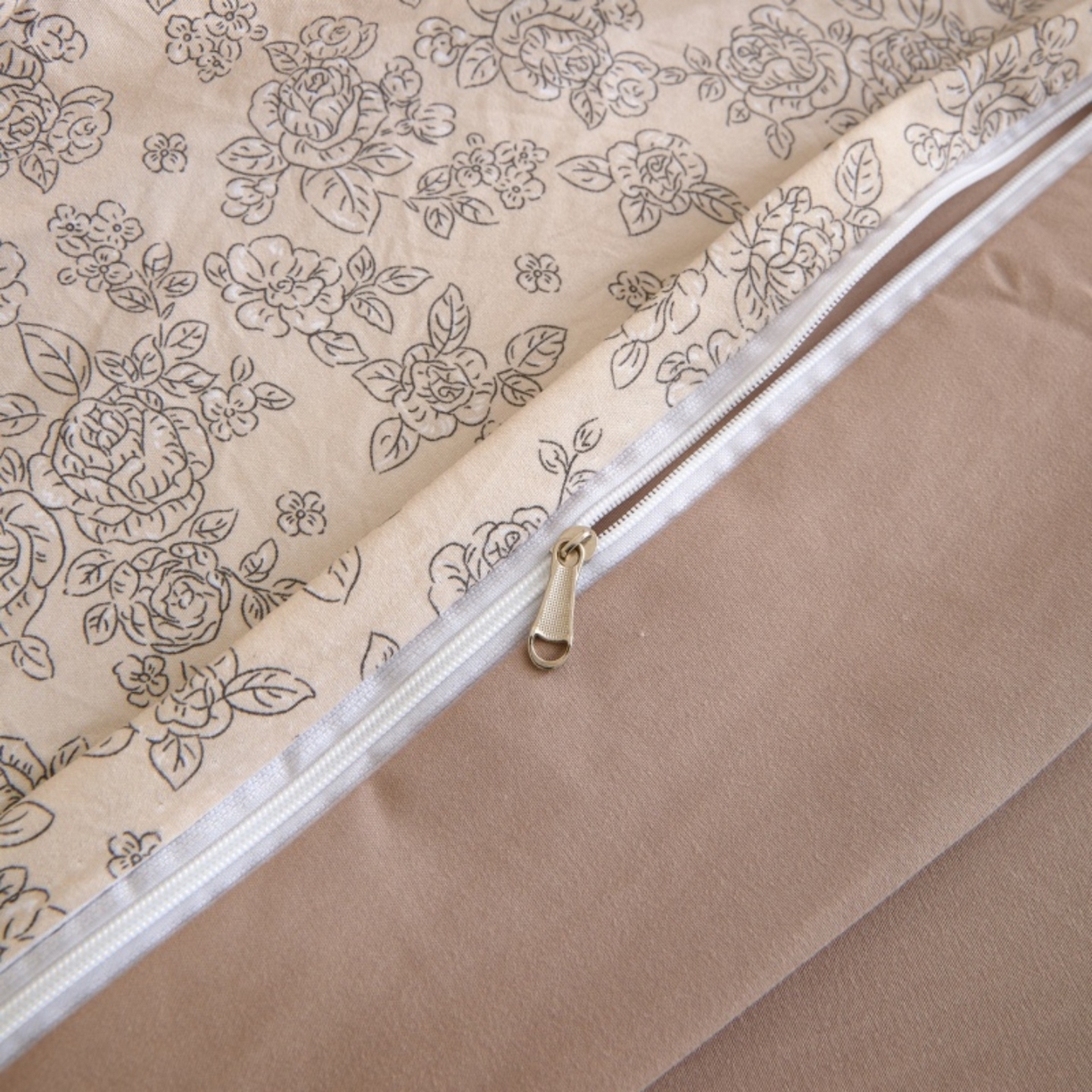 91家纺网 家纺一手货源 找家纺 好宜家纺 2025新款可拆洗新疆棉花被冬被春秋被夏凉被家用学生宿舍被子空调被芯四季通用 【批发团购价更优】【免费打包代发】【量大免费送货上门】 莱颜-轻咖色