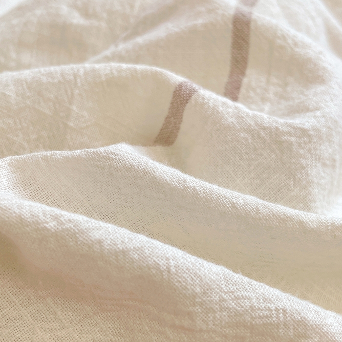 91家纺网 家纺一手货源 找家纺 照世家纺 2025新款亚麻抱枕被 简约条纹