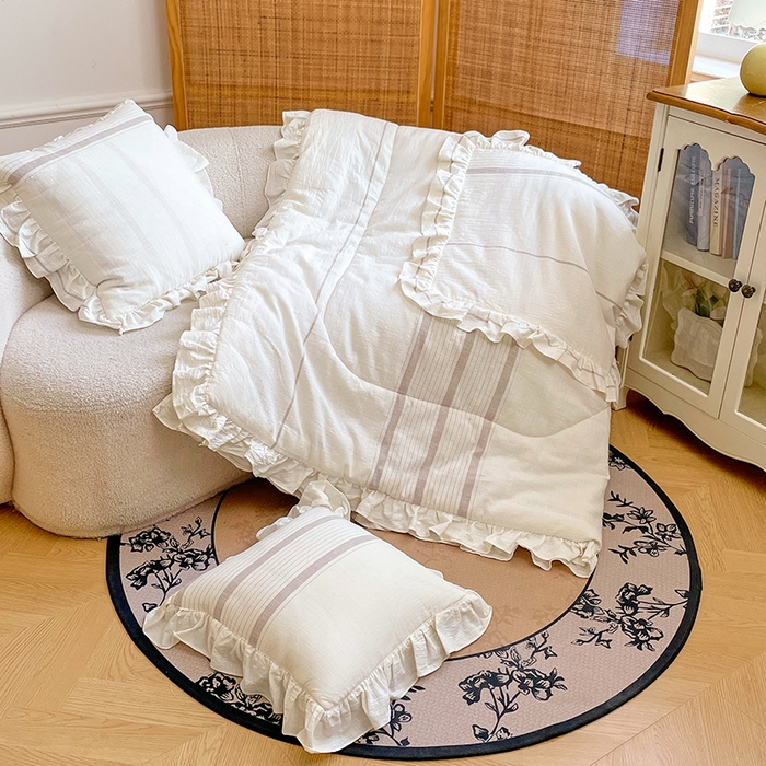 91家纺网 家纺一手货源 找家纺 照世家纺 2025新款亚麻抱枕被 简约条纹