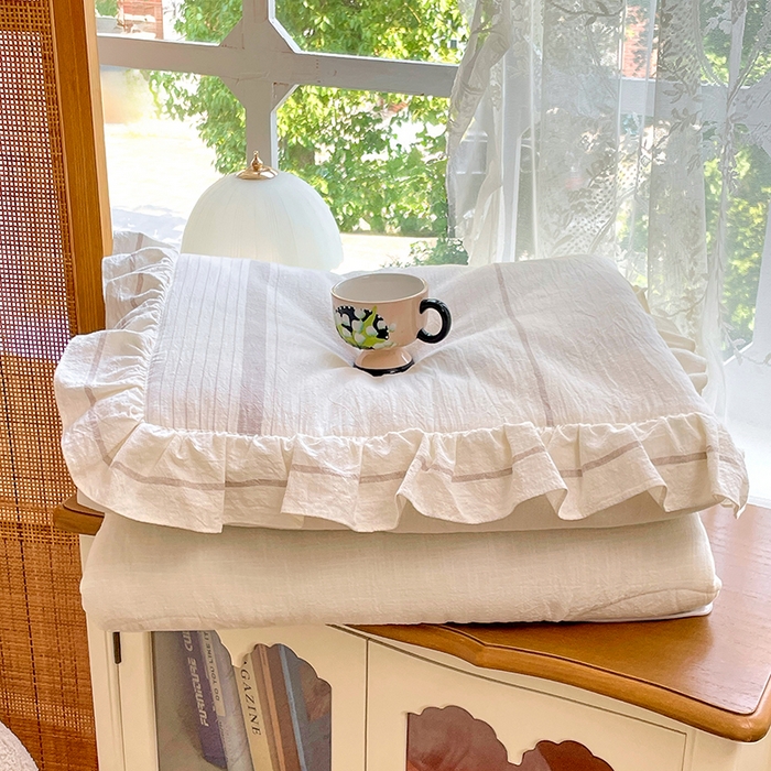 91家纺网 家纺一手货源 找家纺 照世家纺 2025新款亚麻抱枕被 简约条纹