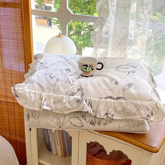 91家纺网 家纺一手货源 找家纺 照世家纺 2025新款亚麻抱枕被 莫妮卡花园