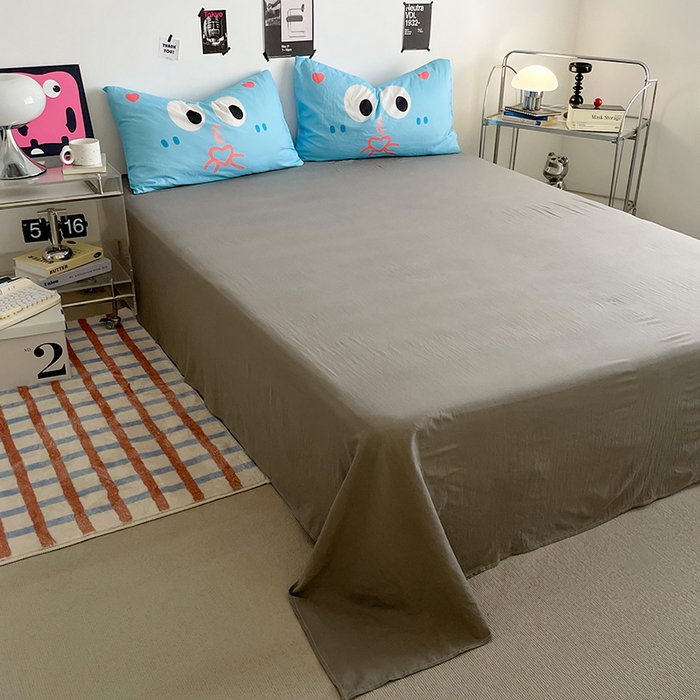 91家纺网 家纺一手货源 找家纺 优卡迪家纺馆 2025新款A类亲肤水洗棉大眼萌纯色混搭四件套 大眼萌-宝兰灰