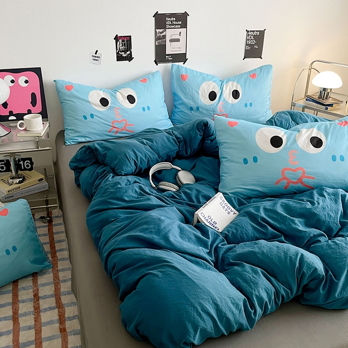 91家纺网 家纺一手货源 找家纺 优卡迪家纺馆 2025新款A类亲肤水洗棉大眼萌纯色混搭四件套 大眼萌-宝兰灰