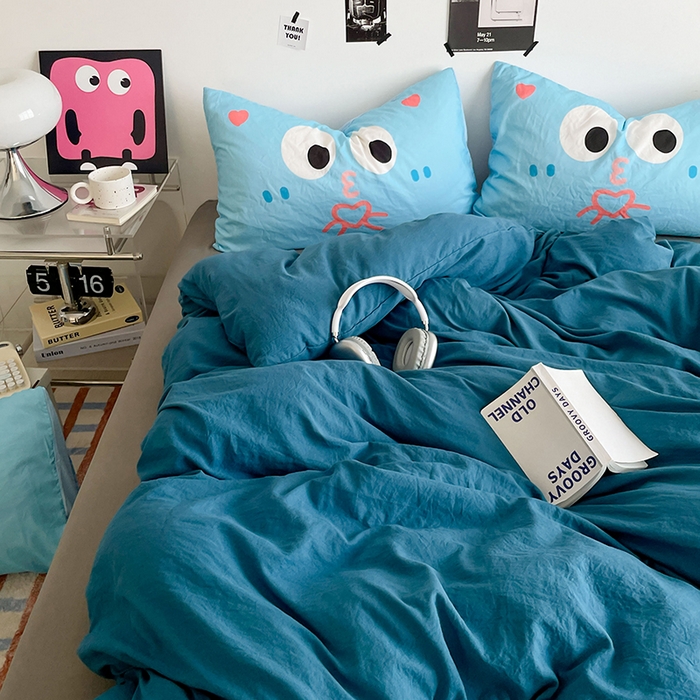 91家纺网 家纺一手货源 找家纺 优卡迪家纺馆 2025新款A类亲肤水洗棉大眼萌纯色混搭四件套 大眼萌-宝兰灰