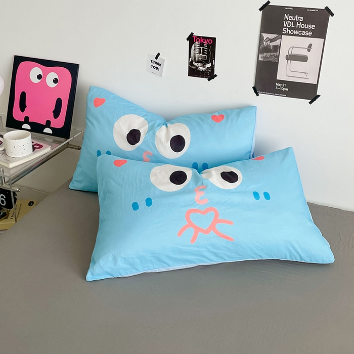 91家纺网 家纺一手货源 找家纺 优卡迪家纺馆 2025新款A类亲肤水洗棉大眼萌纯色混搭四件套 大眼萌-宝兰灰