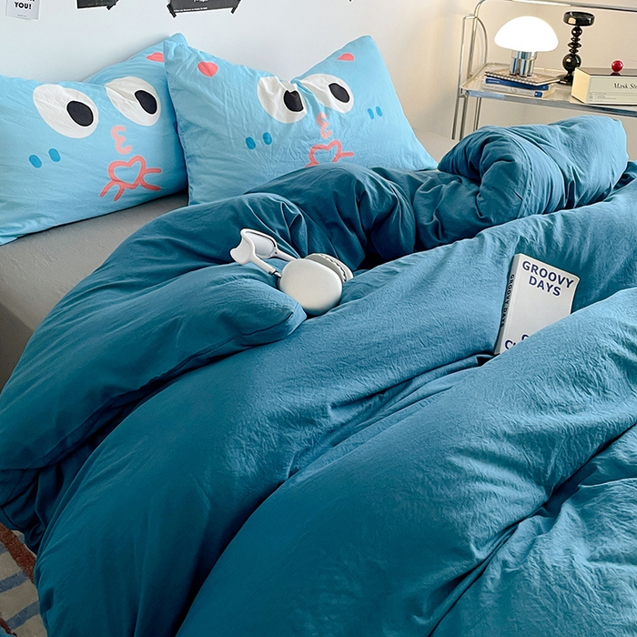 91家纺网 家纺一手货源 找家纺 优卡迪家纺馆 2025新款A类亲肤水洗棉大眼萌纯色混搭四件套 大眼萌-宝兰灰