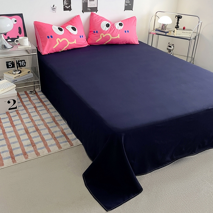 91家纺网 家纺一手货源 找家纺 优卡迪家纺馆 2025新款A类亲肤水洗棉大眼萌纯色混搭四件套 大眼萌-藏青红