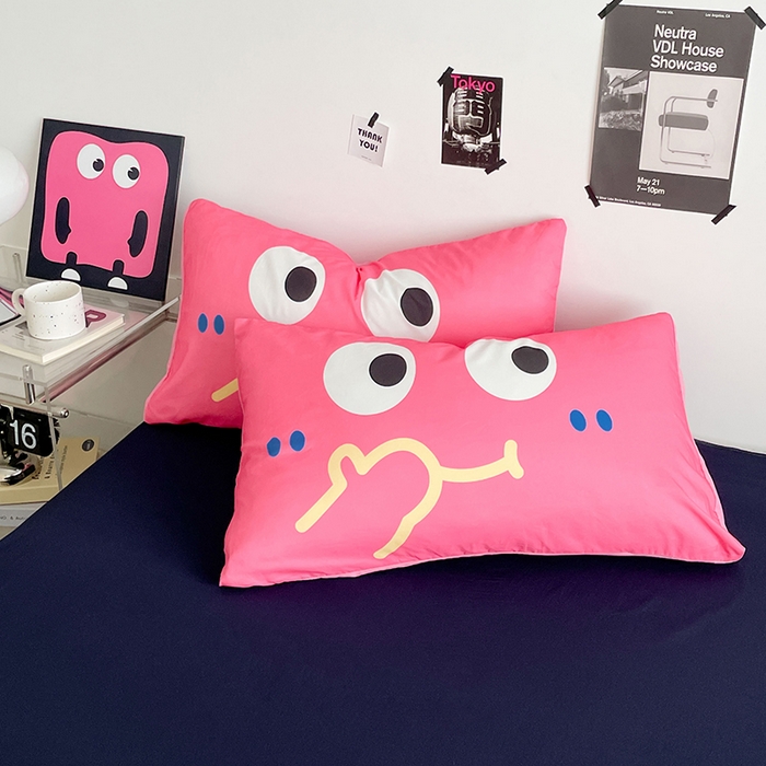 91家纺网 家纺一手货源 找家纺 优卡迪家纺馆 2025新款A类亲肤水洗棉大眼萌纯色混搭四件套 大眼萌-藏青红