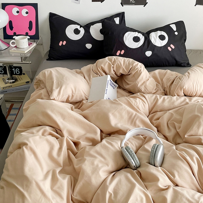 91家纺网 家纺一手货源 找家纺 优卡迪家纺馆 2025新款A类亲肤水洗棉大眼萌纯色混搭四件套 大眼萌-卡其灰