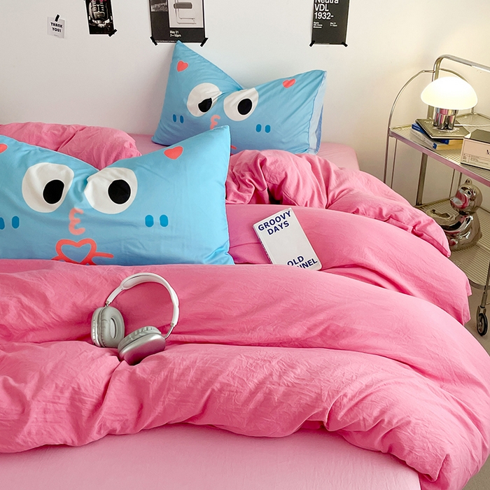 91家纺网 家纺一手货源 找家纺 优卡迪家纺馆 2025新款A类亲肤水洗棉大眼萌纯色混搭四件套 大眼萌-玫红粉