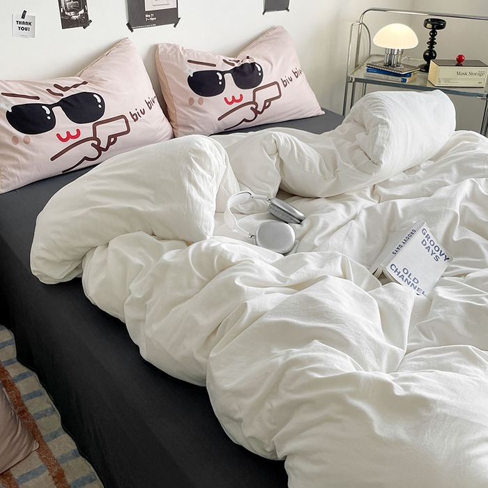 91家纺网 家纺一手货源 找家纺 优卡迪家纺馆 2025新款A类亲肤水洗棉大眼萌纯色混搭四件套 大眼萌-米白灰