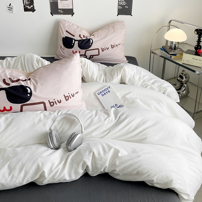 91家纺网 家纺一手货源 找家纺 优卡迪家纺馆 2025新款A类亲肤水洗棉大眼萌纯色混搭四件套 大眼萌-米白灰