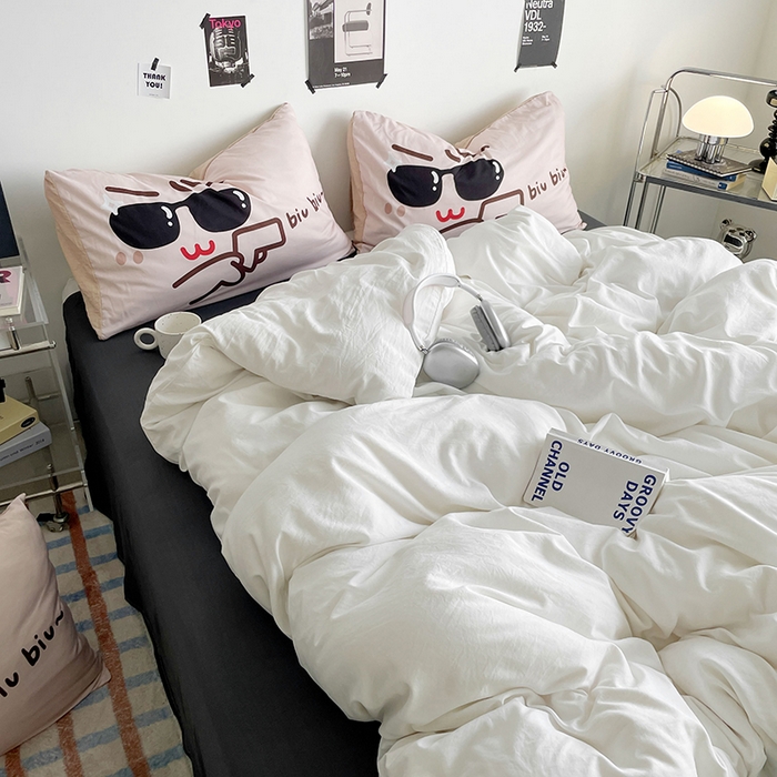 91家纺网 家纺一手货源 找家纺 优卡迪家纺馆 2025新款A类亲肤水洗棉大眼萌纯色混搭四件套 大眼萌-米白灰