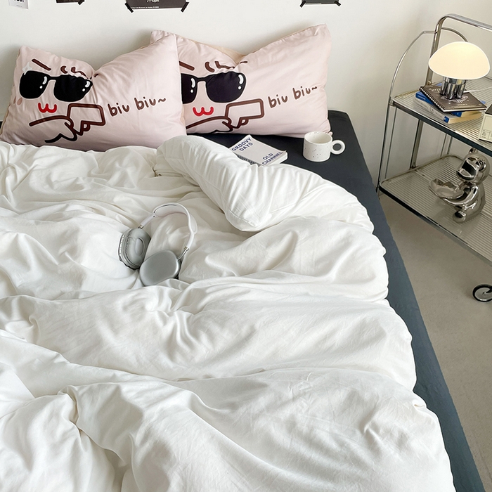 91家纺网 家纺一手货源 找家纺 优卡迪家纺馆 2025新款A类亲肤水洗棉大眼萌纯色混搭四件套 大眼萌-米白灰