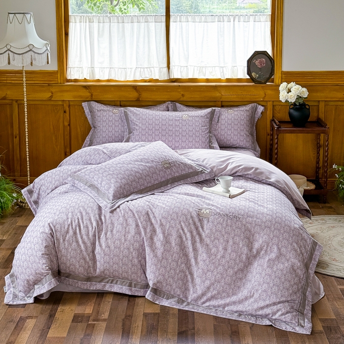 91家纺网 家纺一手货源 找家纺 巧玲珑 20025新款工艺款刺绣绣花加厚天丝棉四件套 威尼斯-粉紫