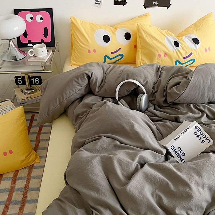 91家纺网 家纺一手货源 找家纺 优卡迪家纺馆 2025新款A类亲肤水洗棉大眼萌纯色混搭四件套 大眼萌-浅灰黄