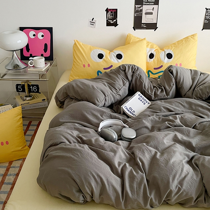 91家纺网 家纺一手货源 找家纺 优卡迪家纺馆 2025新款A类亲肤水洗棉大眼萌纯色混搭四件套 大眼萌-浅灰黄