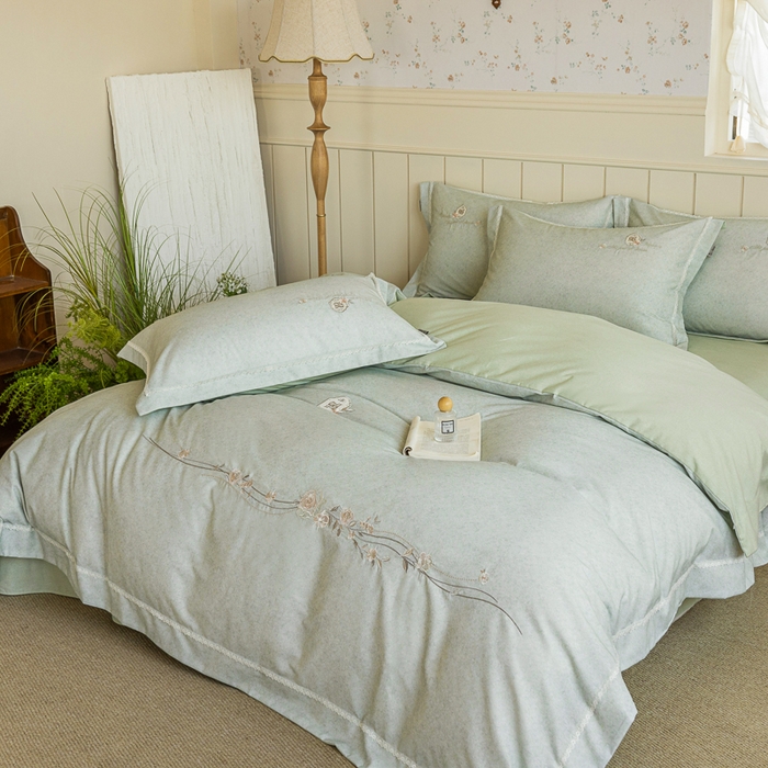91家纺网 家纺一手货源 找家纺 巧玲珑 20025新款工艺款刺绣绣花加厚天丝棉四件套 寻梦-草绿