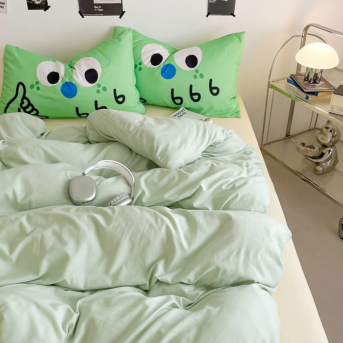 91家纺网 家纺一手货源 找家纺 优卡迪家纺馆 2025新款A类亲肤水洗棉大眼萌纯色混搭四件套 大眼萌-浅绿黄