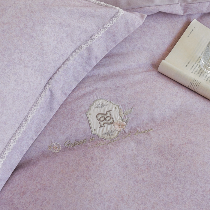 91家纺网 家纺一手货源 找家纺 巧玲珑 20025新款工艺款刺绣绣花加厚天丝棉四件套 寻梦-粉豆沙