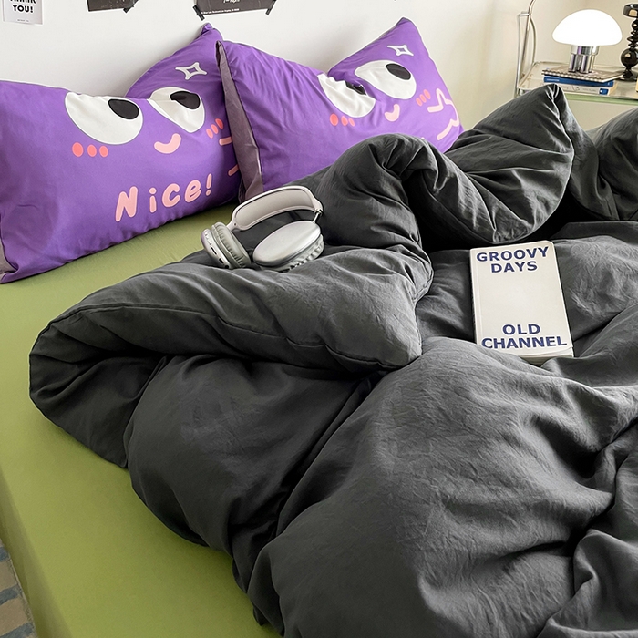 91家纺网 家纺一手货源 找家纺 优卡迪家纺馆 2025新款A类亲肤水洗棉大眼萌纯色混搭四件套 大眼萌-深灰绿