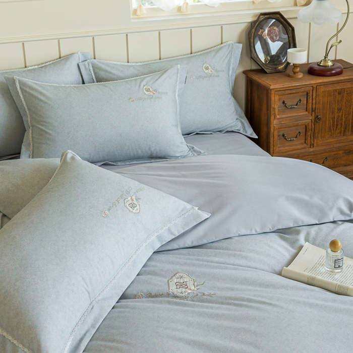 91家纺网 家纺一手货源 找家纺 巧玲珑 20025新款工艺款刺绣绣花加厚天丝棉四件套 寻梦-灰