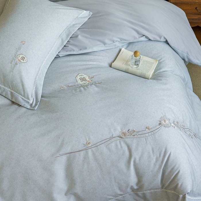 91家纺网 家纺一手货源 找家纺 巧玲珑 20025新款工艺款刺绣绣花加厚天丝棉四件套 寻梦-灰