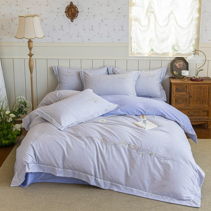 91家纺网 家纺一手货源 找家纺 巧玲珑 20025新款工艺款刺绣绣花加厚天丝棉四件套 寻梦-蓝