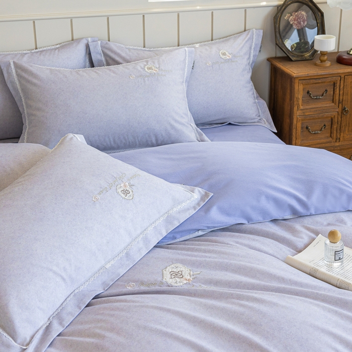 91家纺网 家纺一手货源 找家纺 巧玲珑 20025新款工艺款刺绣绣花加厚天丝棉四件套 寻梦-蓝