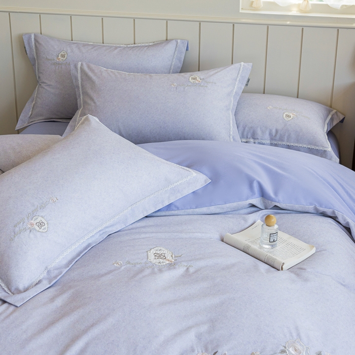 91家纺网 家纺一手货源 找家纺 巧玲珑 20025新款工艺款刺绣绣花加厚天丝棉四件套 寻梦-蓝