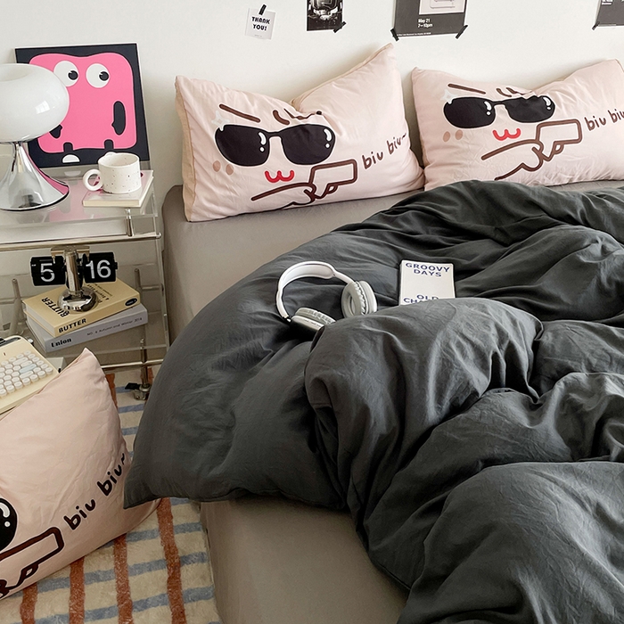 91家纺网 家纺一手货源 找家纺 优卡迪家纺馆 2025新款A类亲肤水洗棉大眼萌纯色混搭四件套 大眼萌-深浅灰