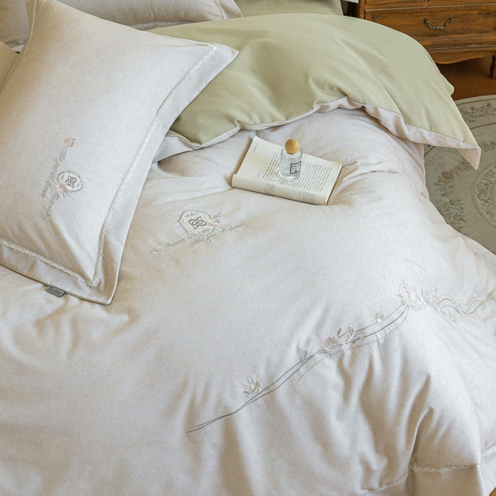 91家纺网 家纺一手货源 找家纺 巧玲珑 20025新款工艺款刺绣绣花加厚天丝棉四件套 寻梦-米黄