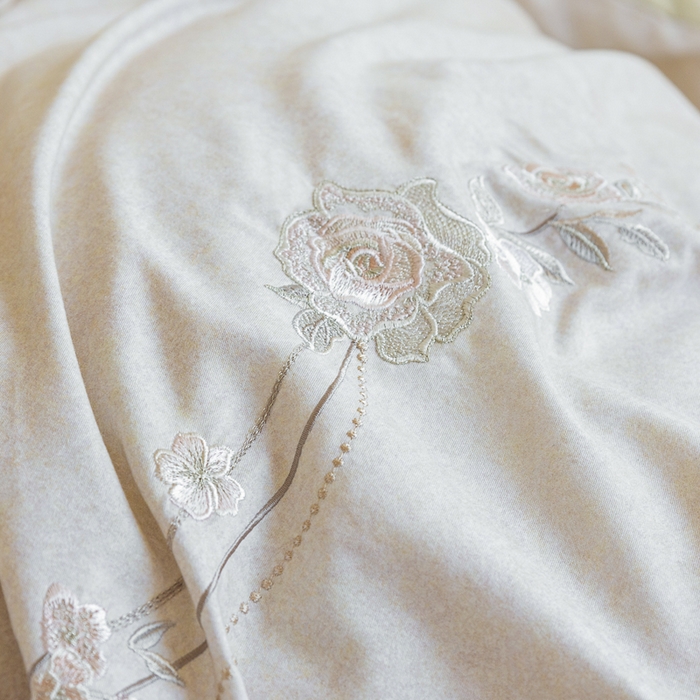 91家纺网 家纺一手货源 找家纺 巧玲珑 20025新款工艺款刺绣绣花加厚天丝棉四件套 寻梦-米黄