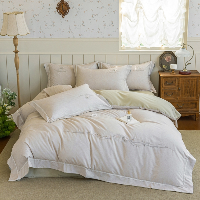 91家纺网 家纺一手货源 找家纺 巧玲珑 20025新款工艺款刺绣绣花加厚天丝棉四件套 寻梦-米黄