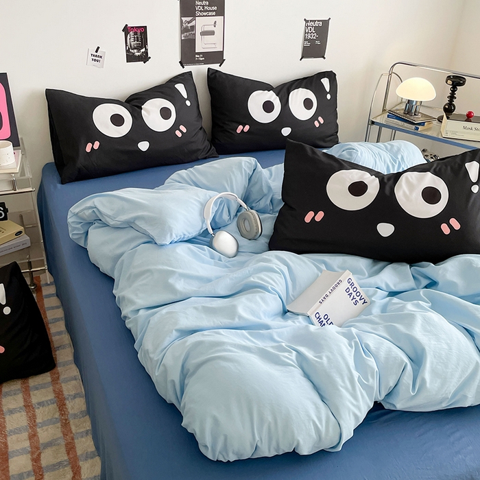 91家纺网 家纺一手货源 找家纺 优卡迪家纺馆 2025新款A类亲肤水洗棉大眼萌纯色混搭四件套 大眼萌-天蓝灰