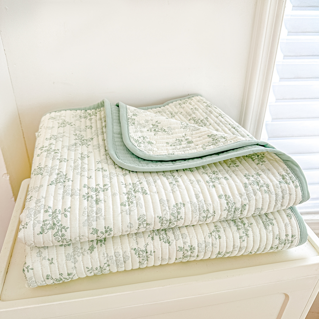 91家纺网 家纺一手货源 找家纺 橘夏家纺 2025新款全棉床盖三件套春风里（绿）