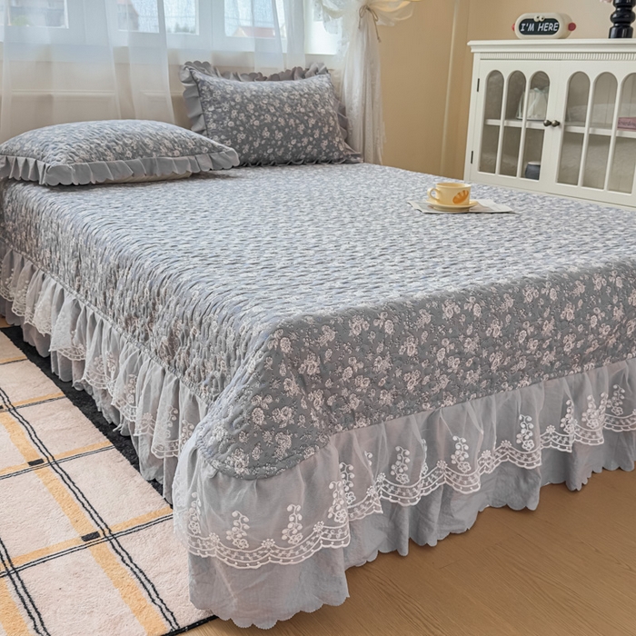 91家纺网 家纺一手货源 找家纺 艺慕家纺 2025新款水洗棉麻双层纱夏被床盖四件套 幽梦青萝