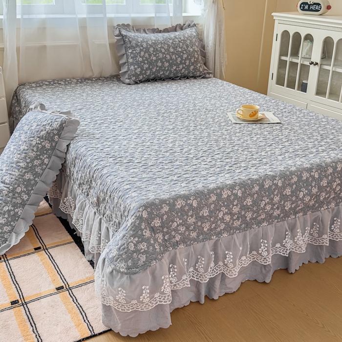 91家纺网 家纺一手货源 找家纺 艺慕家纺 2025新款水洗棉麻双层纱夏被床盖四件套 幽梦青萝