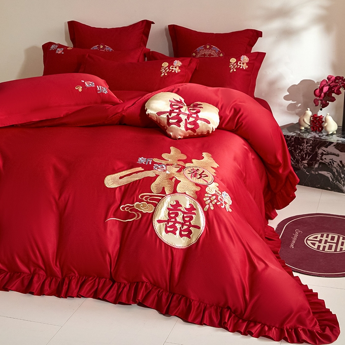 91家纺网 家纺一手货源 找家纺 玉雅家纺 2025新款水洗冰丝刺绣床裙款婚庆四件套 床裙款-新婚快乐